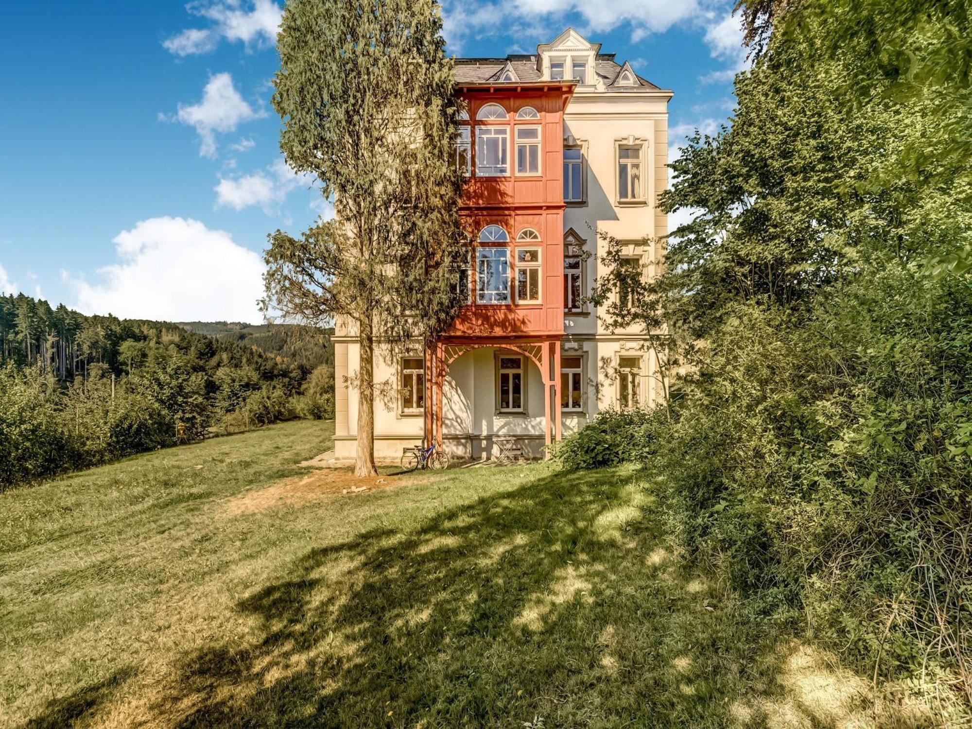 Alluring Villa In Grunhainichen Borstendorf With Garden Leubsdorf Exterior photo
